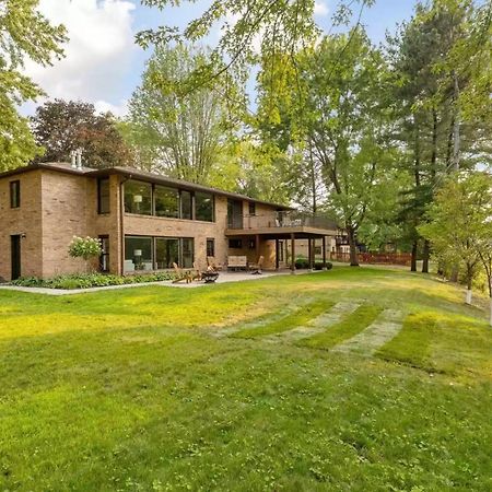 Bassett Creek Retreat Villa Minneapolis Exterior photo